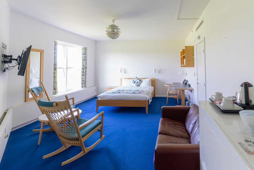 Picture of a bedroom at the Møller Institute